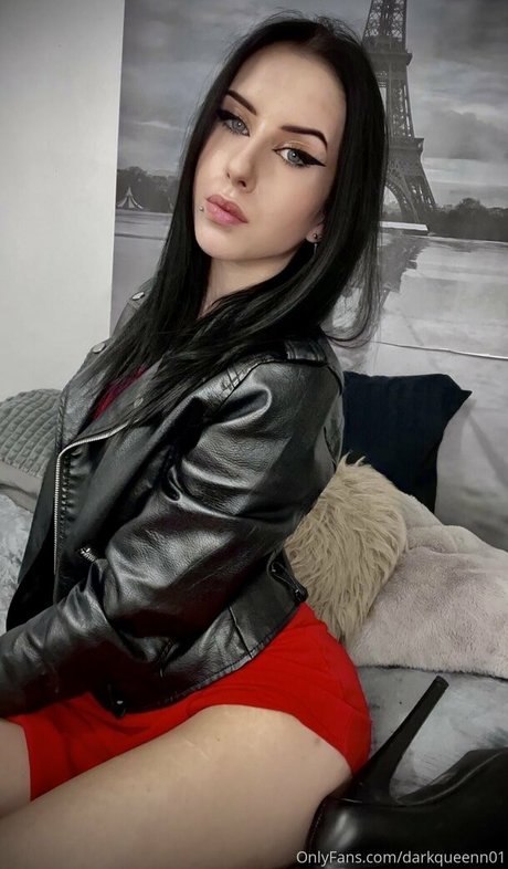 darkqueenn01 sexy actress photo