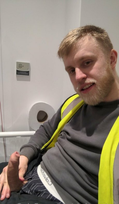 chrispeyton nude actress picture