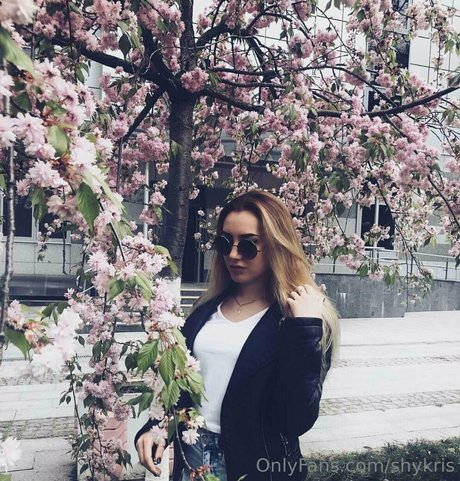 shykris sex model pics