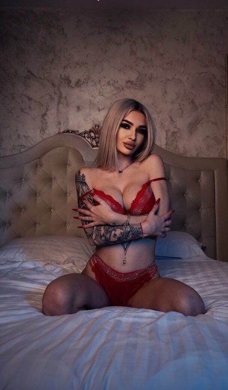 luxxxandraa beautiful actress photo