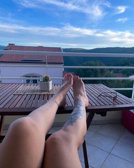 Baby Violent nice actress photos