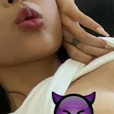 kayleyray exclusive pornstar picture