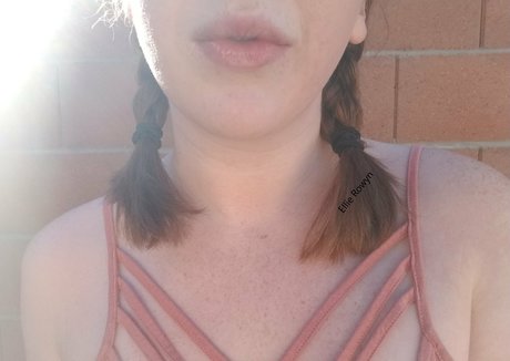 ellierowynfans model adult pictures