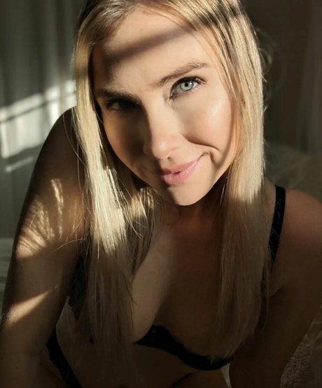 Mallory Moore model erotic galleries