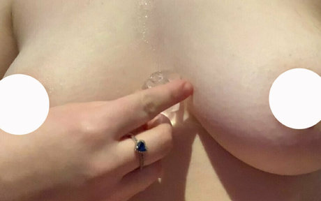 squat riding onlyfans erotic image