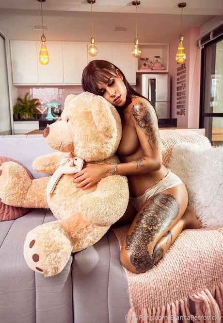 biancapetrovickyoficial erotic model archive