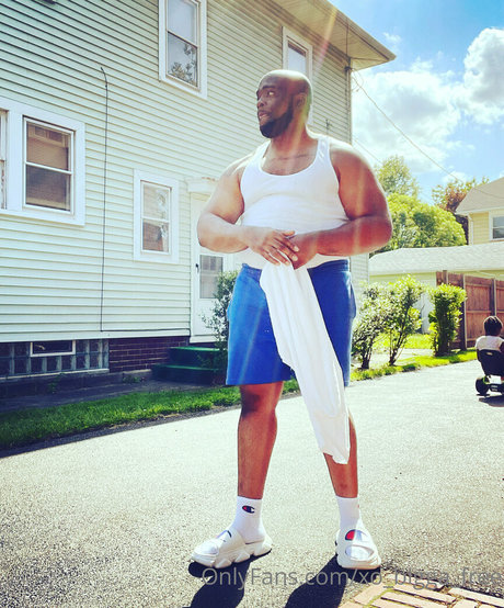 xo bigga free hot star galleries