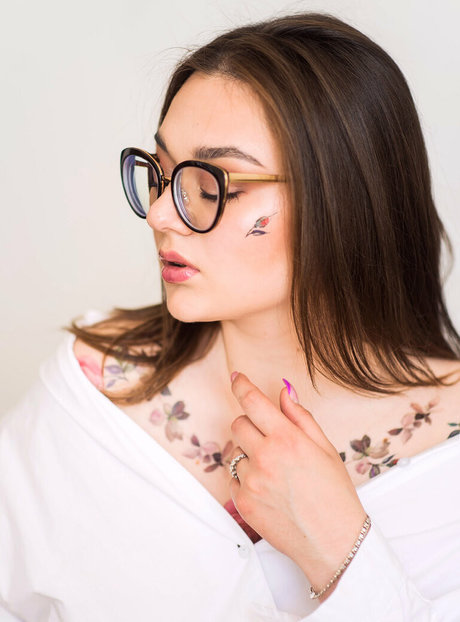 devil flowers exclusive pornstar image