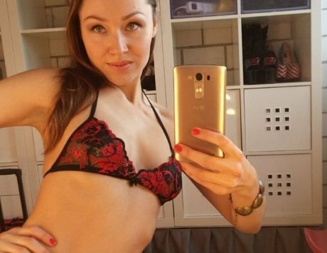 lena bush star nudes pictures