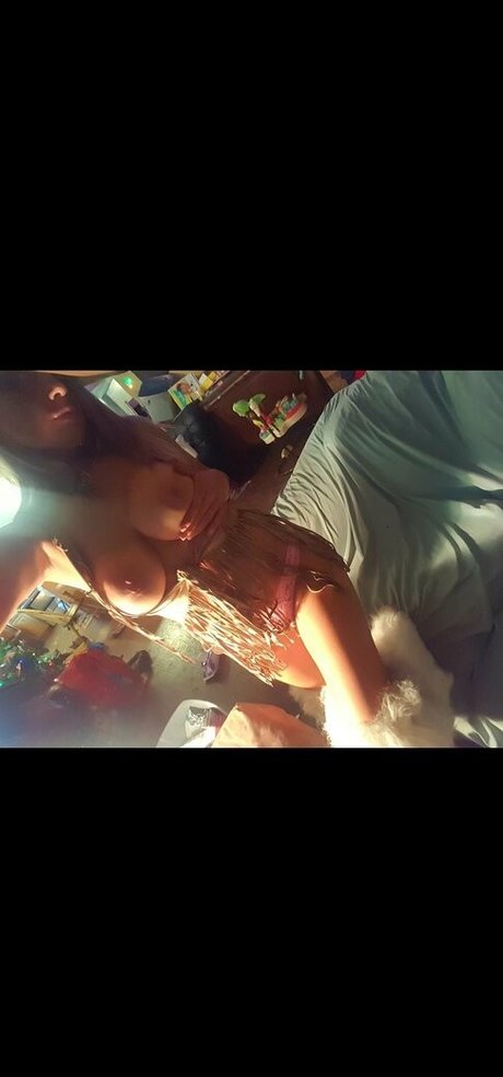 ewiika envy naked star img