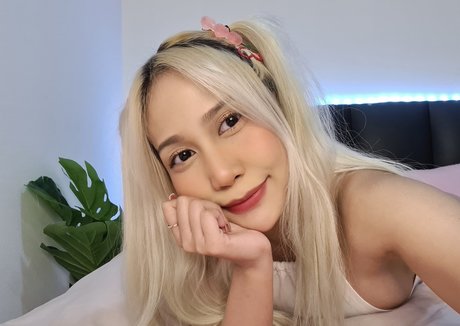 surisnow exclusive pornstar image