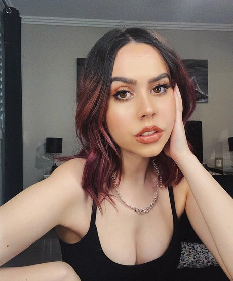 Mikaila Delgado nice model images