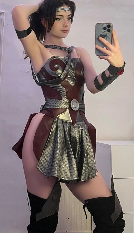 Nebulouslybecca top model images