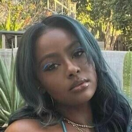 Justine Skye pornstar naked img