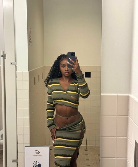 Justine Skye art pornstar photos