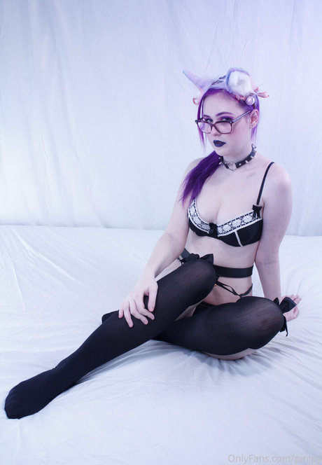 Pinipy exclusive model photo