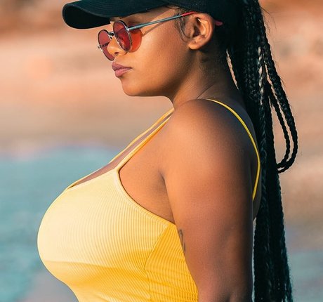 JustNati Profile pic