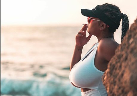 JustNati nudes model images