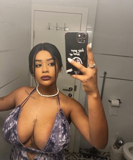 JustNati model exclusive pic