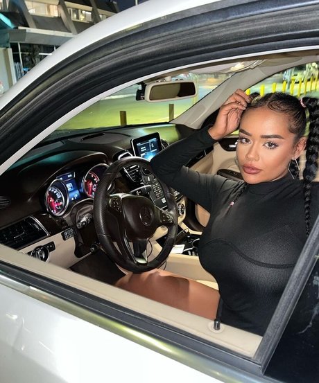 JustNati adult model photos