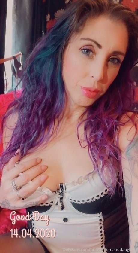 britishmumanddaughter model perfect image