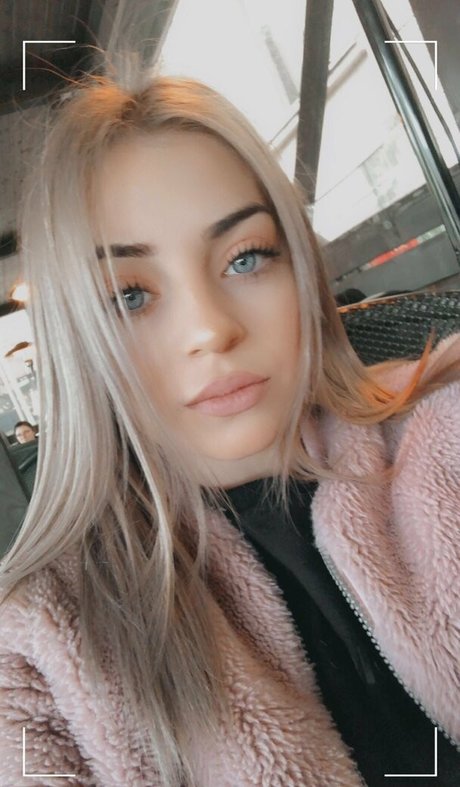 veronika it art actress photos