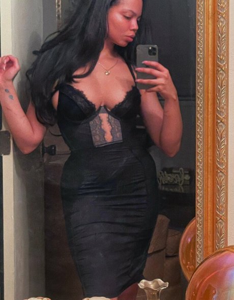 Miss Cheeks model free pic