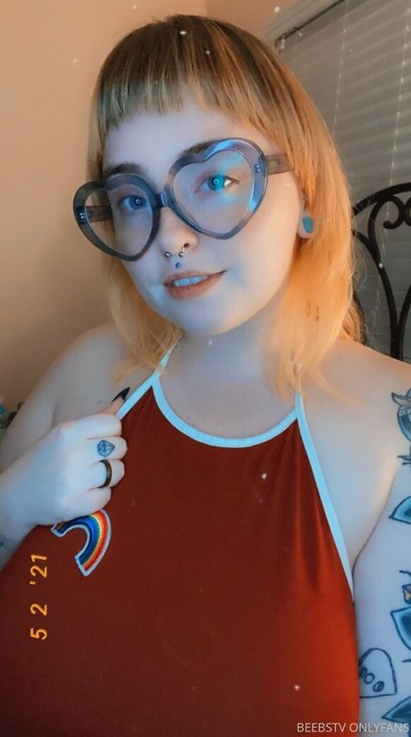 beebstv model beautiful gallery