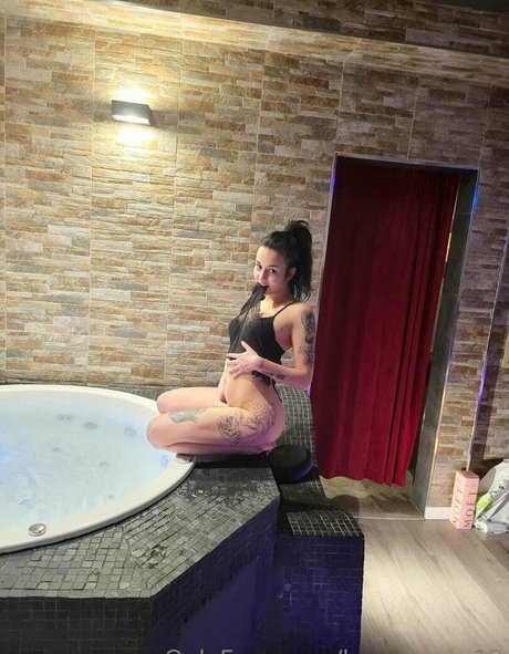 luucyluucy19 model pornographic pics