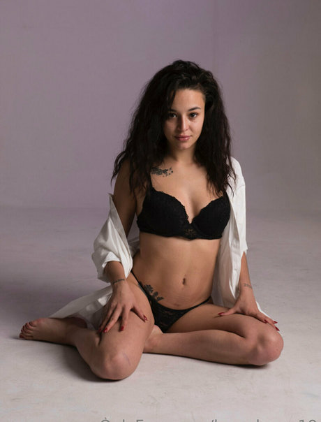 luucyluucy19 nude actress photo