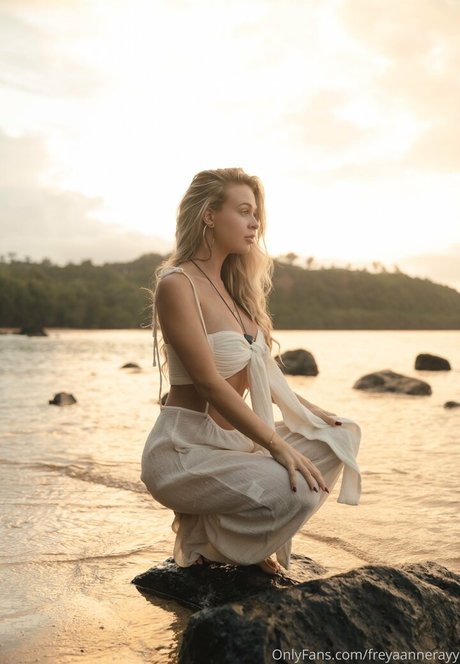 freyaannerayy pornstar pretty pic