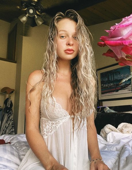 freyaannerayy beautiful model pictures