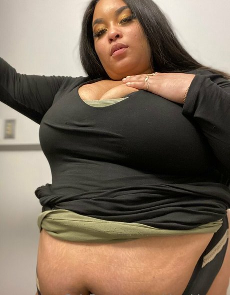 goddessbbwrat naked pornstar img