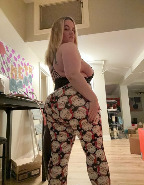 LulaRanae sexy star pics