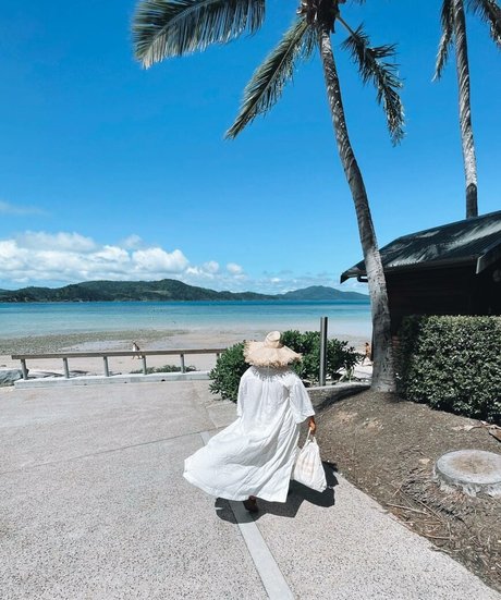 Antonia Waerea Adams model gallery