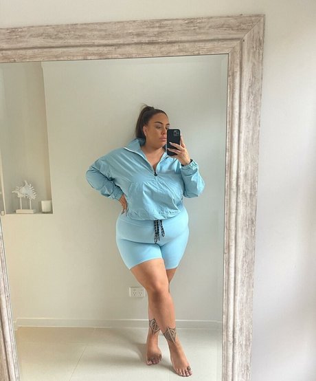 Antonia Waerea Adams pornstar pics