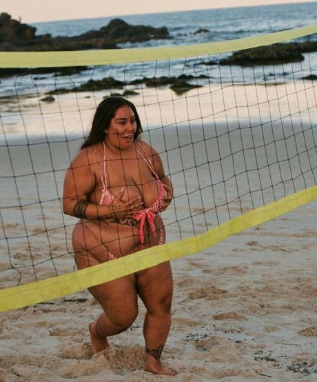 Antonia Waerea Adams nude model img