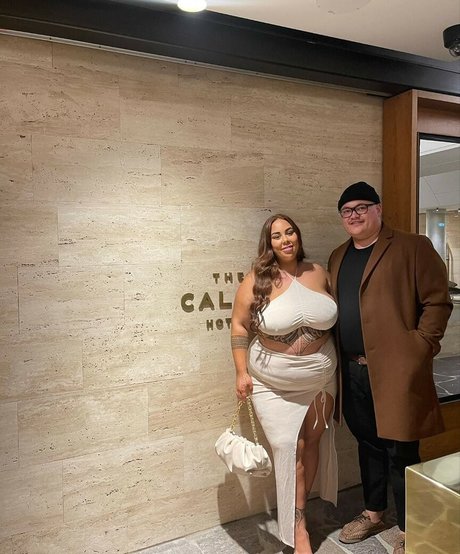 Antonia Waerea Adams nude model pic