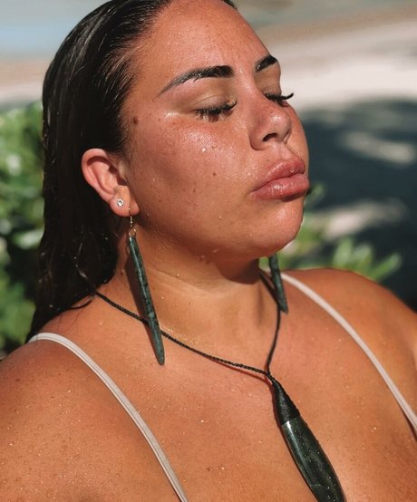 Antonia Waerea Adams hd star picture