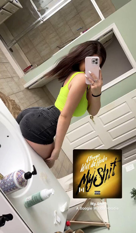 Emiliee Russo nice pornstar gallery