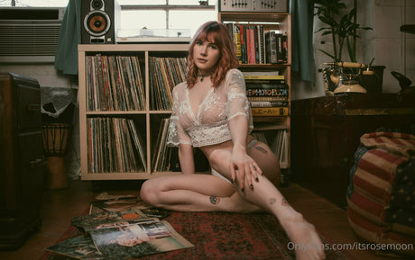 itsrosemoon perfect pornstar gallery