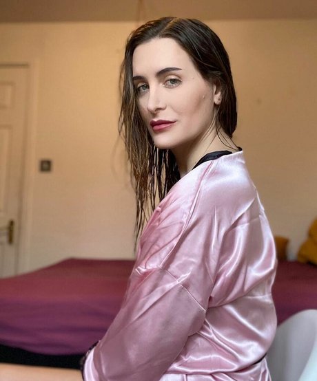 Britishmeghanspice model top img