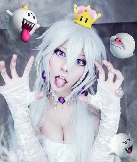 Choukandii nude star archive