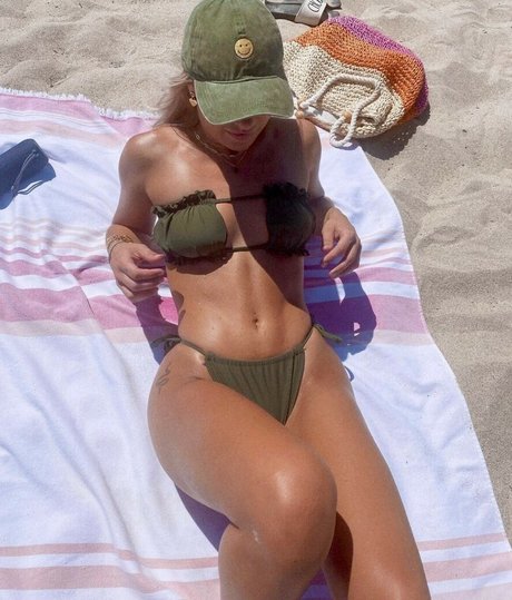 kyliefoland naked pornstar pic