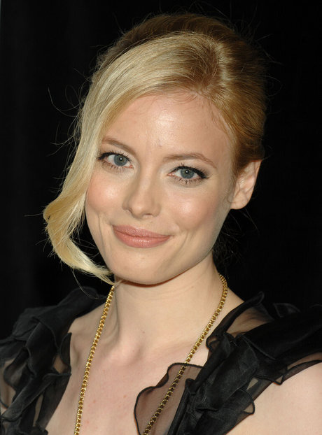 Gillian Jacobs hot star images