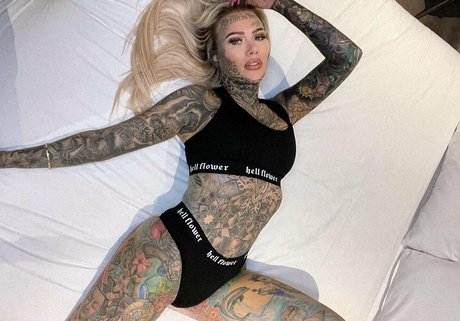 Becky Holt pretty pornstar pictures