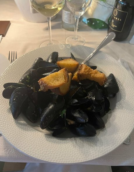 ross ella model pretty gallery