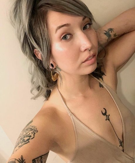 Angelica Danger Dawn naked model galleries