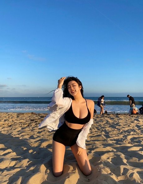 Rebecca Liu free model archive