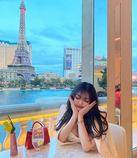 Rebecca Liu adult star img